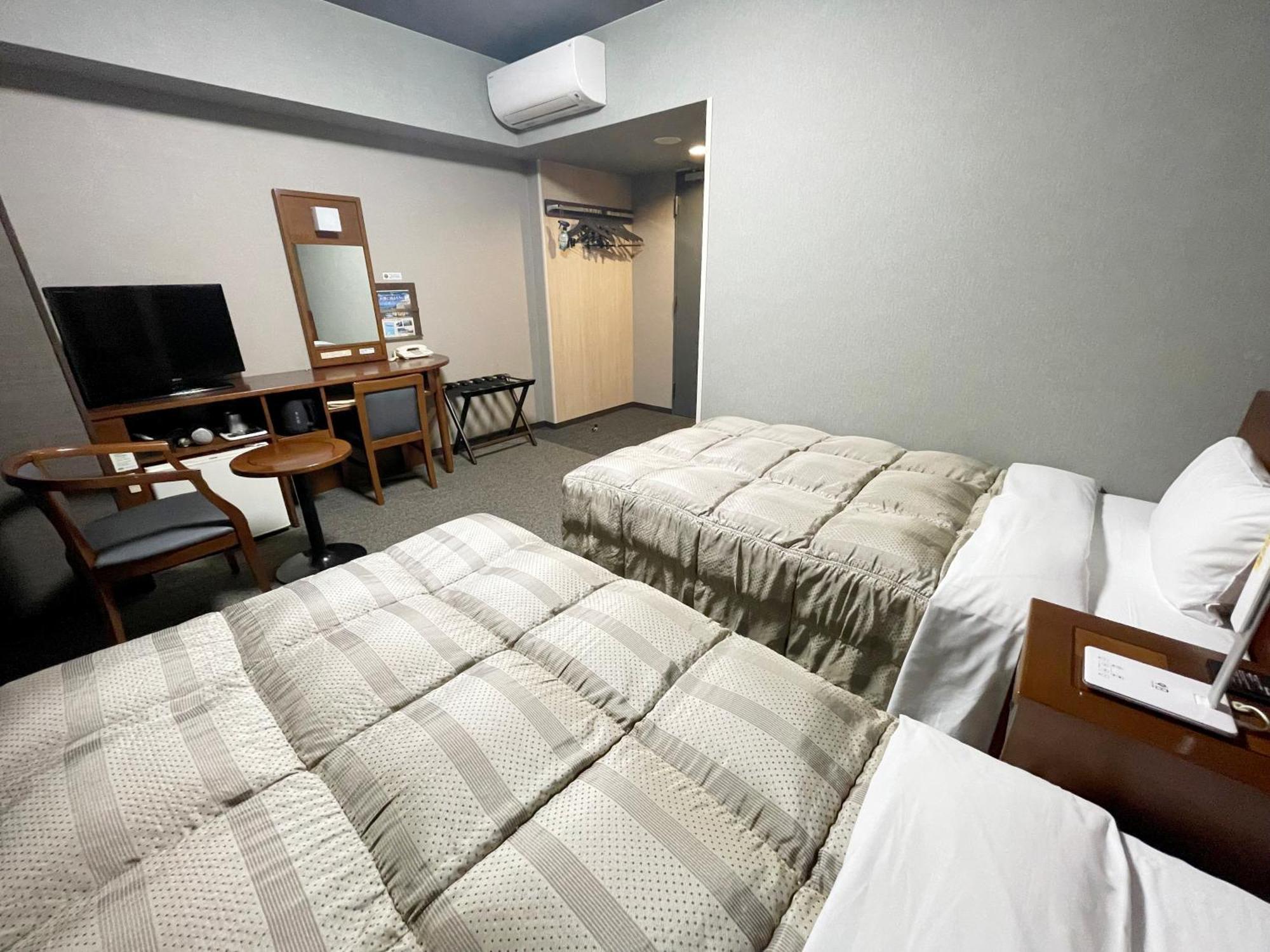 Hotel Route-Inn Dai-Ni Асікаґа Екстер'єр фото
